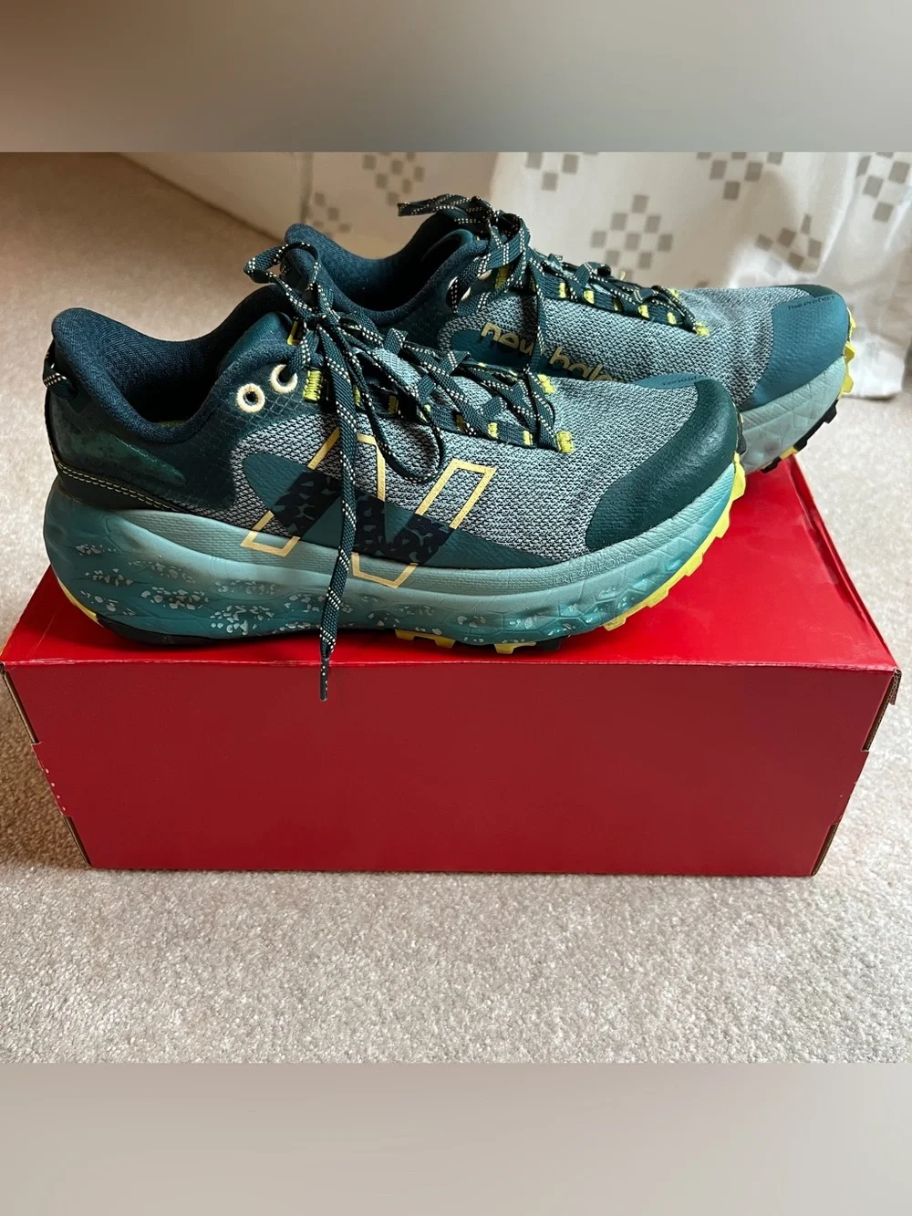 New Balance Women’s More Trail v2 Shoes, Size 8 wide